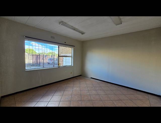399M² WAREHOUSE TO LET IN SEBENZA